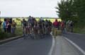 Le-peloton-est-a-deux-minutes